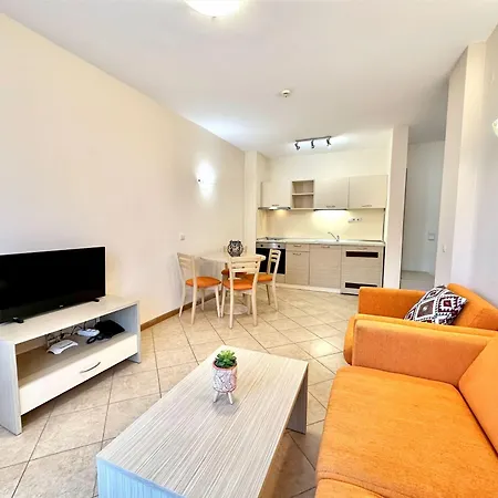 менада роял сън