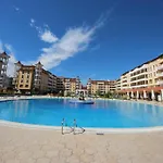 Menada Royal Sun شقة