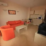 Menada Royal Sun شقة