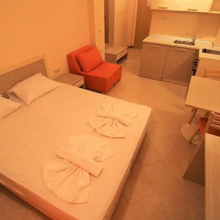 Menada Royal Sun Apartment *