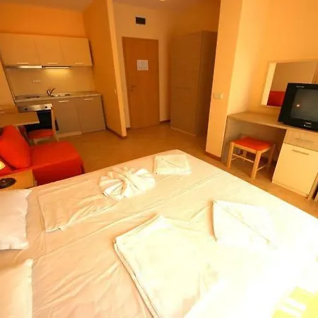 Menada Royal Sun Apartment *