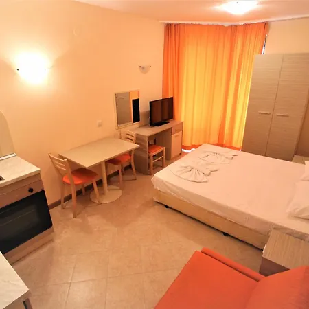 Menada Royal Sun Apartment *